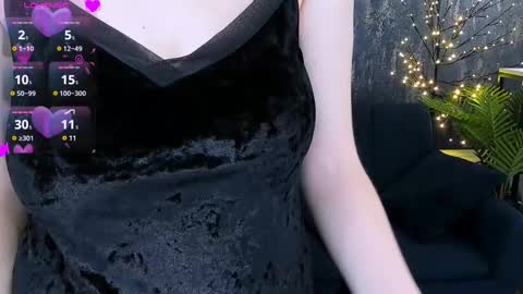 Snapshot of jeanniefox_ chatting on March 7, 2:01 pm jeanniefox_ online show from March 7, 2:01 pm
