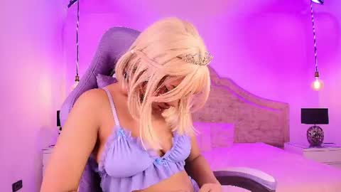 jedah_ online show from July 9, 4:48 am