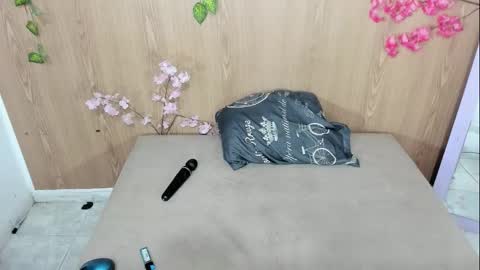 Jenelotizz online show from February 23, 1:50 am