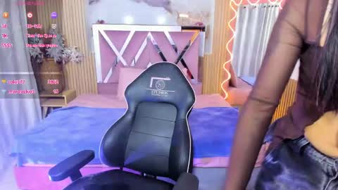 jenna_tay1 online show from May 15, 11:07 pm