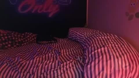  Dragon Queen. Be my Dragon --  and  online show from February 25, 5:17 am