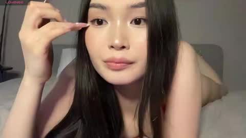 jennie_yung online show from February 12, 4:25 am