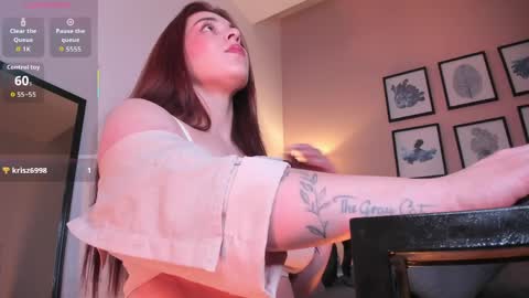 Jennie online show from April 9, 1:05 pm