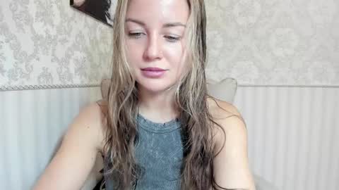 Jennifer online show from January 9, 7:51 pm