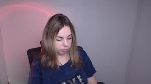 Snapshot of jennifer_moree chatting on September 14, 11:30 am Jennifer online show from September 14, 11:30 am