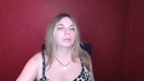 Snapshot of jennifer_moree chatting on September 10, 3:01 pm Jennifer online show from September 10, 3:01 pm