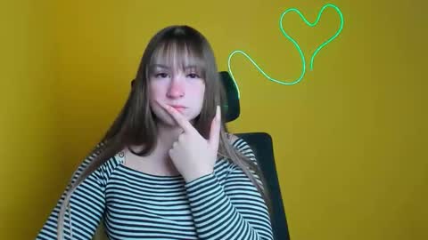 Jennifer online show from October 20, 7:22 am