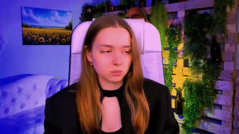 Jennifer online show from October 28, 8:42 am