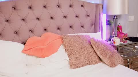 JenniferLovveX online show from April 9, 4:48 am