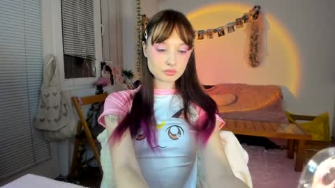 Jennifer Jenny Darling   online show from December 3, 6:06 pm