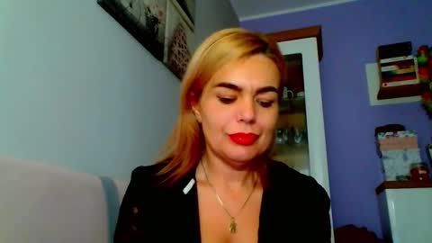 Jenny online show from December 9, 9:17 am