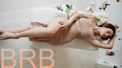 Snapshot of jennydens chatting on October 10, 5:51 pm Jenny NO Nude online show from October 10, 5:51 pm