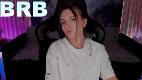 Snapshot of jennydens chatting on December 3, 5:19 am Jenny NO Nude online show from December 3, 5:19 am