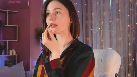 jennyfer_me online show from February 7, 12:20 pm