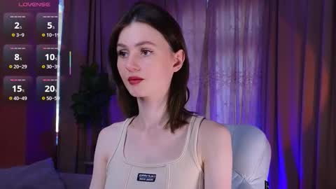 Snapshot of jennyfer_me chatting on October 20, 11:35 am jennyfer_me online show from October 20, 11:35 am
