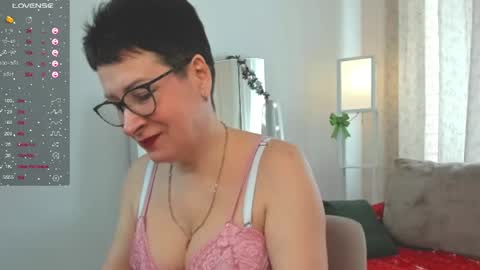 Jenny online show from April 22, 8:11 am