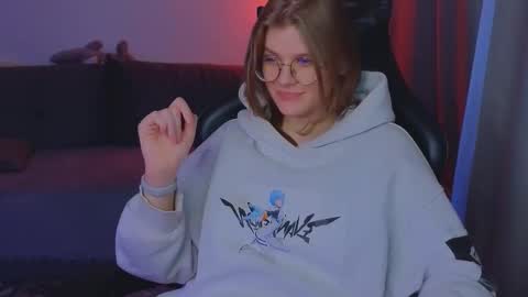  JessieVibes online show from February 20, 2:40 pm