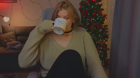  JessieVibes online show from December 4, 1:13 pm