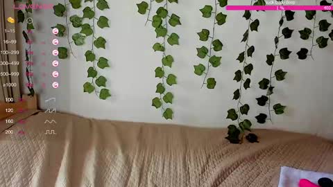 Snapshot of jess_li chatting on October 11, 6:10 pm SakuraMio online show from October 11, 6:10 pm