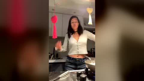 Jessica Gomez online show from July 6, 12:49 am