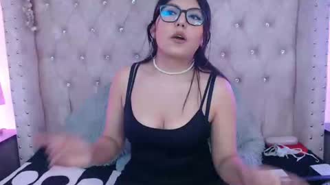 Jessica  online show from November 4, 6:13 pm