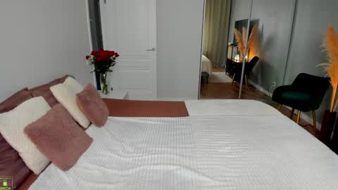 Jessica online show from September 22, 5:50 am