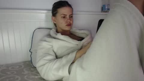 jessieryan online show from December 3, 6:27 am