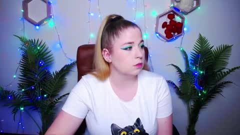 Jess online show from March 27, 7:58 pm