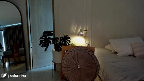    online show from March 14, 7:37 pm