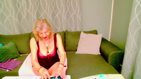 Snapshot of jessy_curt chatting on October 15, 8:11 pm jessy curt online show from October 15, 8:11 pm
