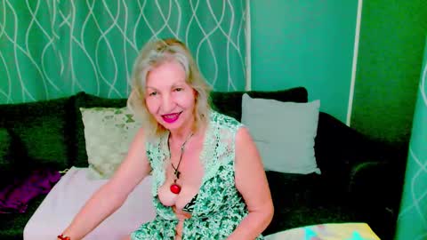 Snapshot of jessy_curt chatting on October 14, 7:27 pm jessy curt online show from October 14, 7:27 pm
