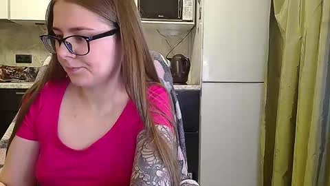 Snapshot of jessy_yng chatting on October 11, 12:30 pm jessy_yng online show from October 11, 12:30 pm