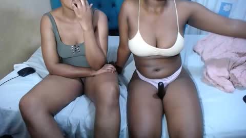 jessyhoneyx online show from April 16, 9:39 pm