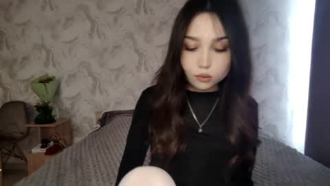 I am Gina ntmu Lets hit 10 Thumbs Up together online show from April 13, 7:31 am