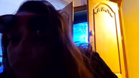 Snapshot of jewishkitty chatting on October 13, 11:35 am jewishkitty online show from October 13, 11:35 am