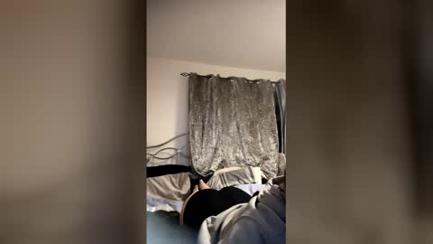 Jiggly Jessie online show from February 2, 1:48 am