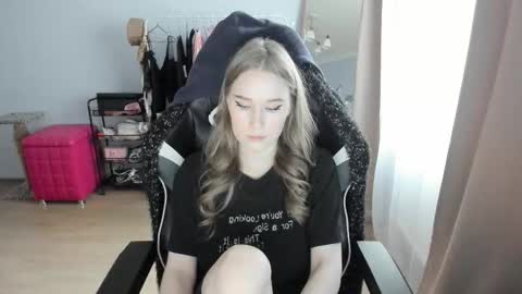 Amy  next stream on Wednesday Thursday Friday Saturday and Sunday at 16 pm GMT3 online show from November 2, 10:51 am