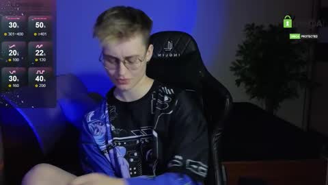 J online show from November 25, 7:15 pm