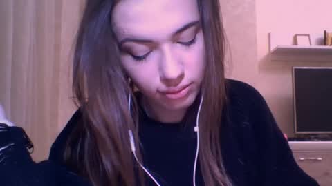 Jennifer online show from December 15, 5:29 pm