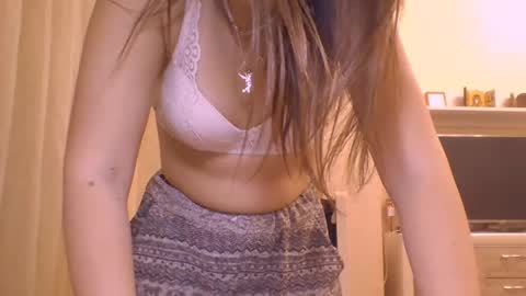 Jennifer online show from December 4, 9:04 pm