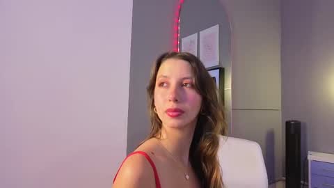 jolie_lov online show from February 4, 1:25 pm