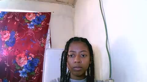 joliekah27 online show from January 22, 5:26 am