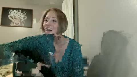 Snapshot of joliexx41 chatting on January 11, 2:52 am Jolie online show from January 11, 2:52 am