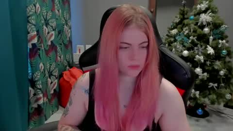 Snapshot of jolly_doll_ chatting on December 19, 3:18 am Jolly online show from December 19, 3:18 am