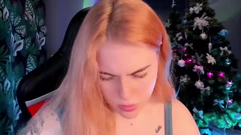 Snapshot of jolly_doll_ chatting on January 9, 2:33 am Jolly online show from January 9, 2:33 am