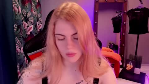 Snapshot of jolly_doll_ chatting on January 17, 2:50 am Jolly online show from January 17, 2:50 am