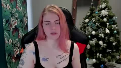 Snapshot of jolly_doll_ chatting on December 17, 3:50 am Jolly online show from December 17, 3:50 am