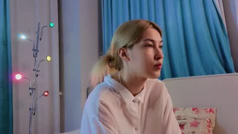 Viola online show from November 6, 11:27 am