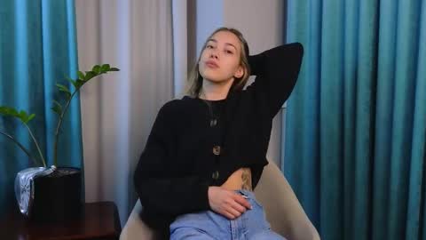 Viola online show from September 15, 1:19 pm