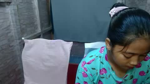 jonna2568 online show from November 3, 2:43 pm